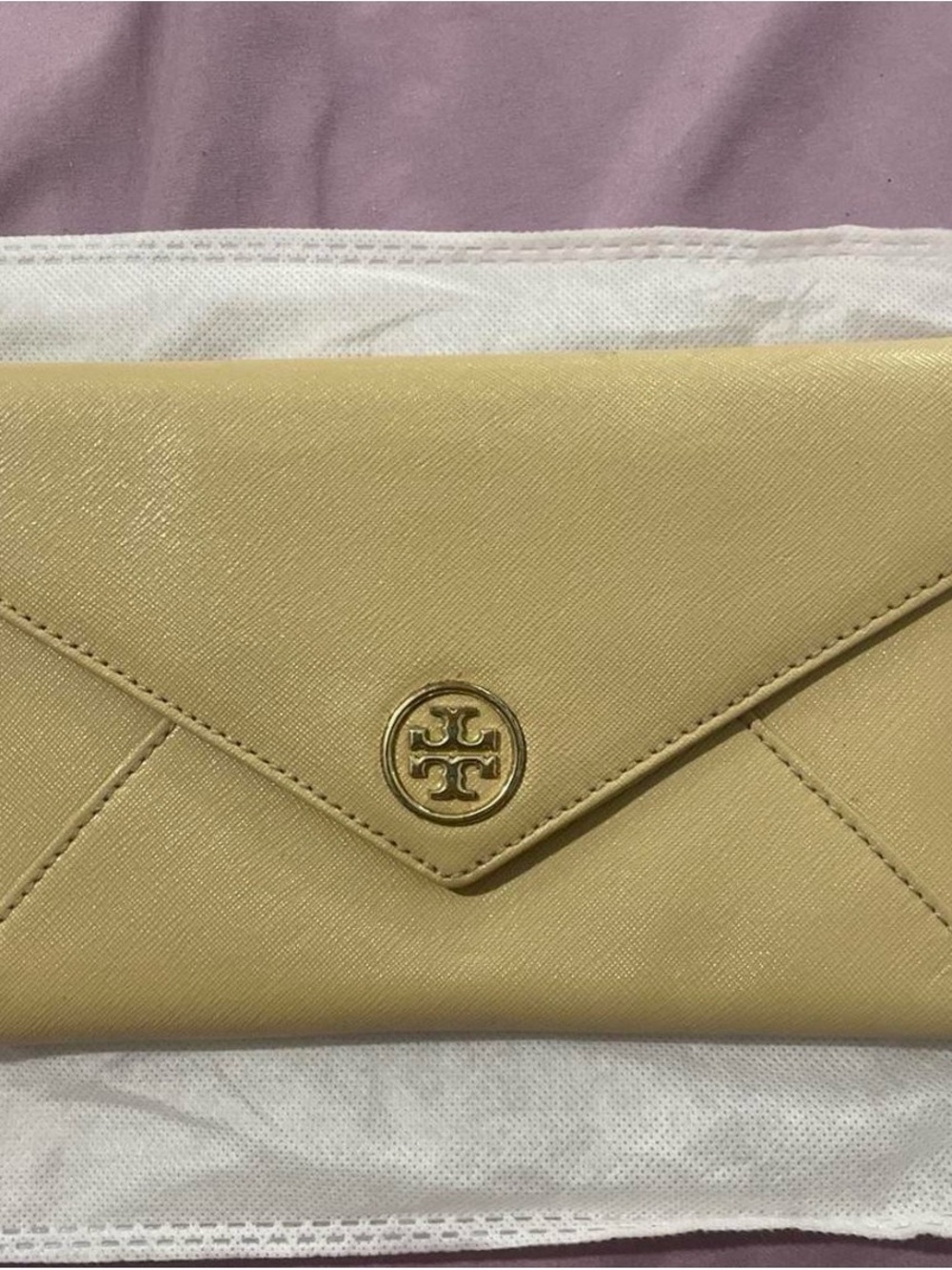 Tory Burch Cream Patent Leather Robinson Envelope Wristlet Clutch